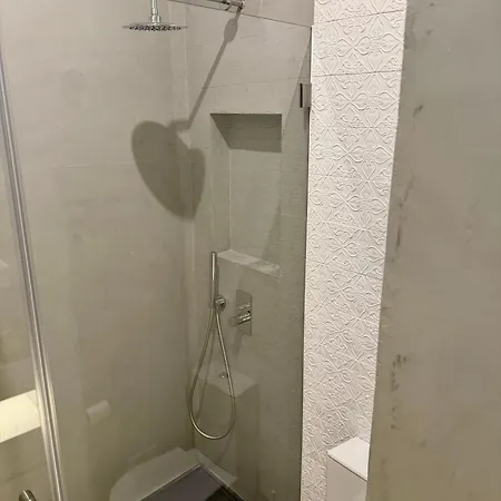 Πανσιόν Privativo Com Banheiro Exclusivo Fora Do *